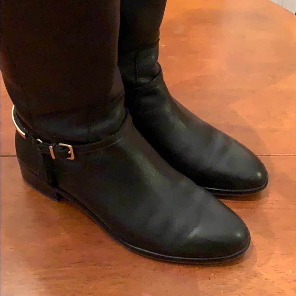 Essex Lane Black Leather Boots 8M